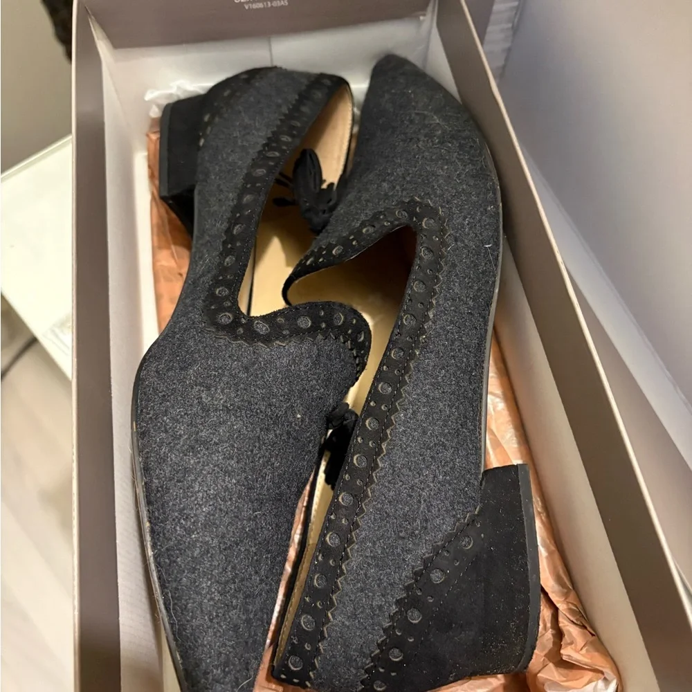 Franco Sarto Gray Loafers with Tassels - Picture 3 of 7